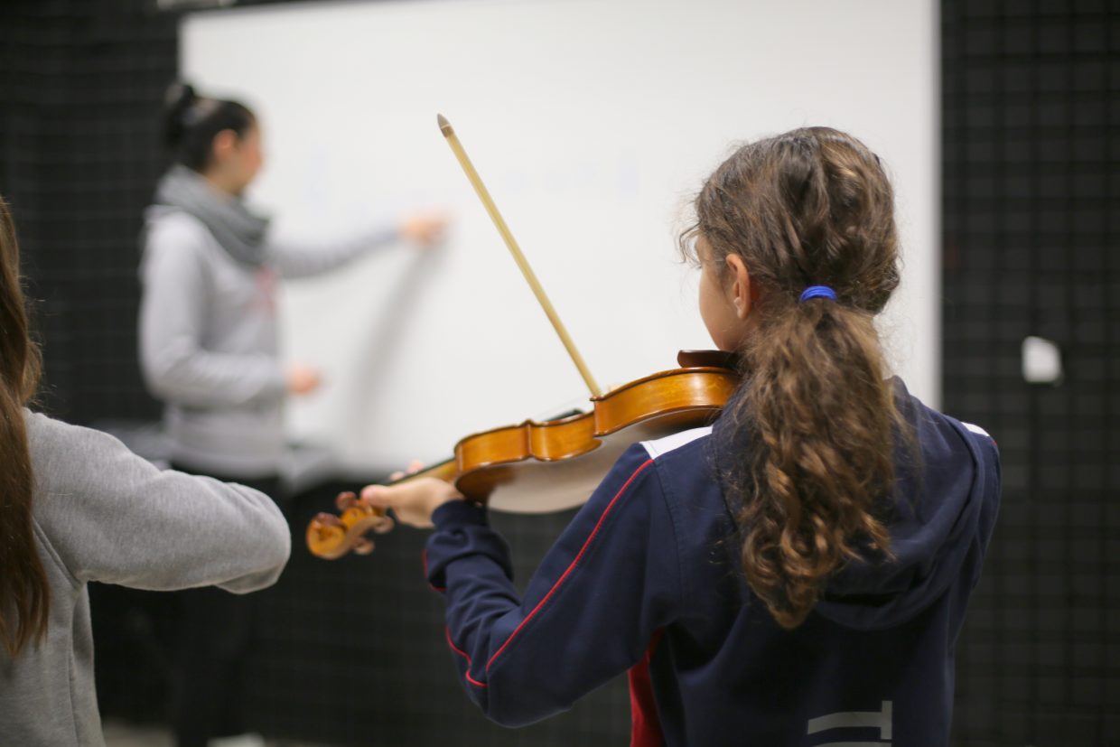 MUSIC PERFORMING CLUB (1)